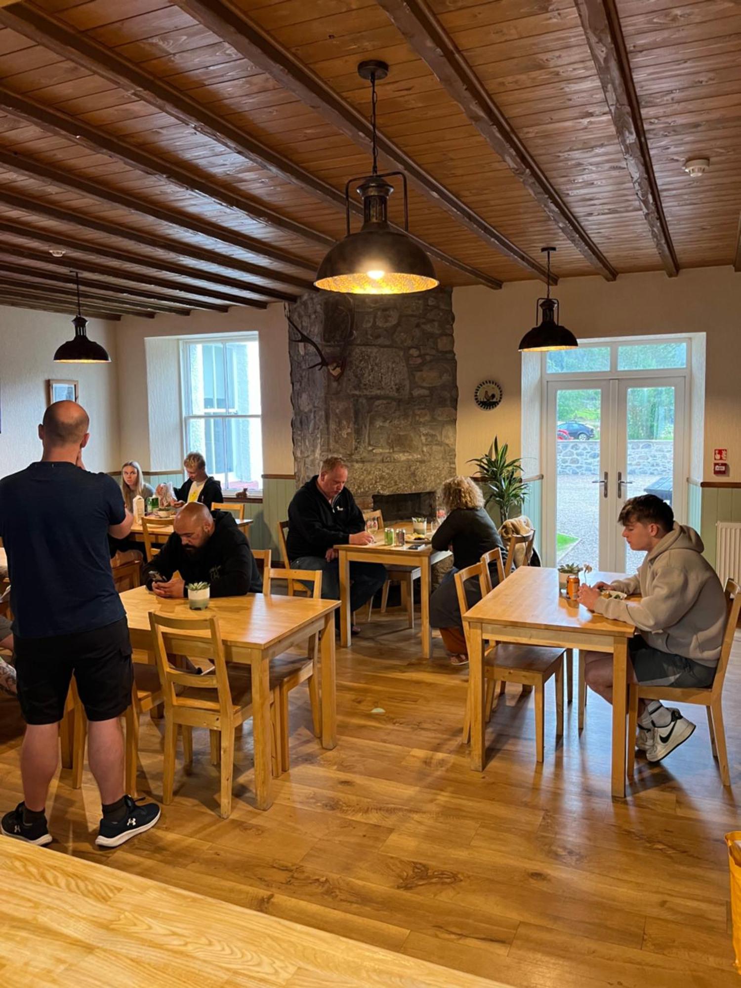 Great Glen Hostel Spean Bridge Eksteriør bilde